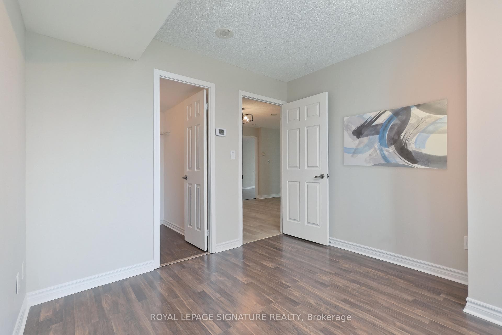 335 Rathburn Road Unit 1105 photo 21