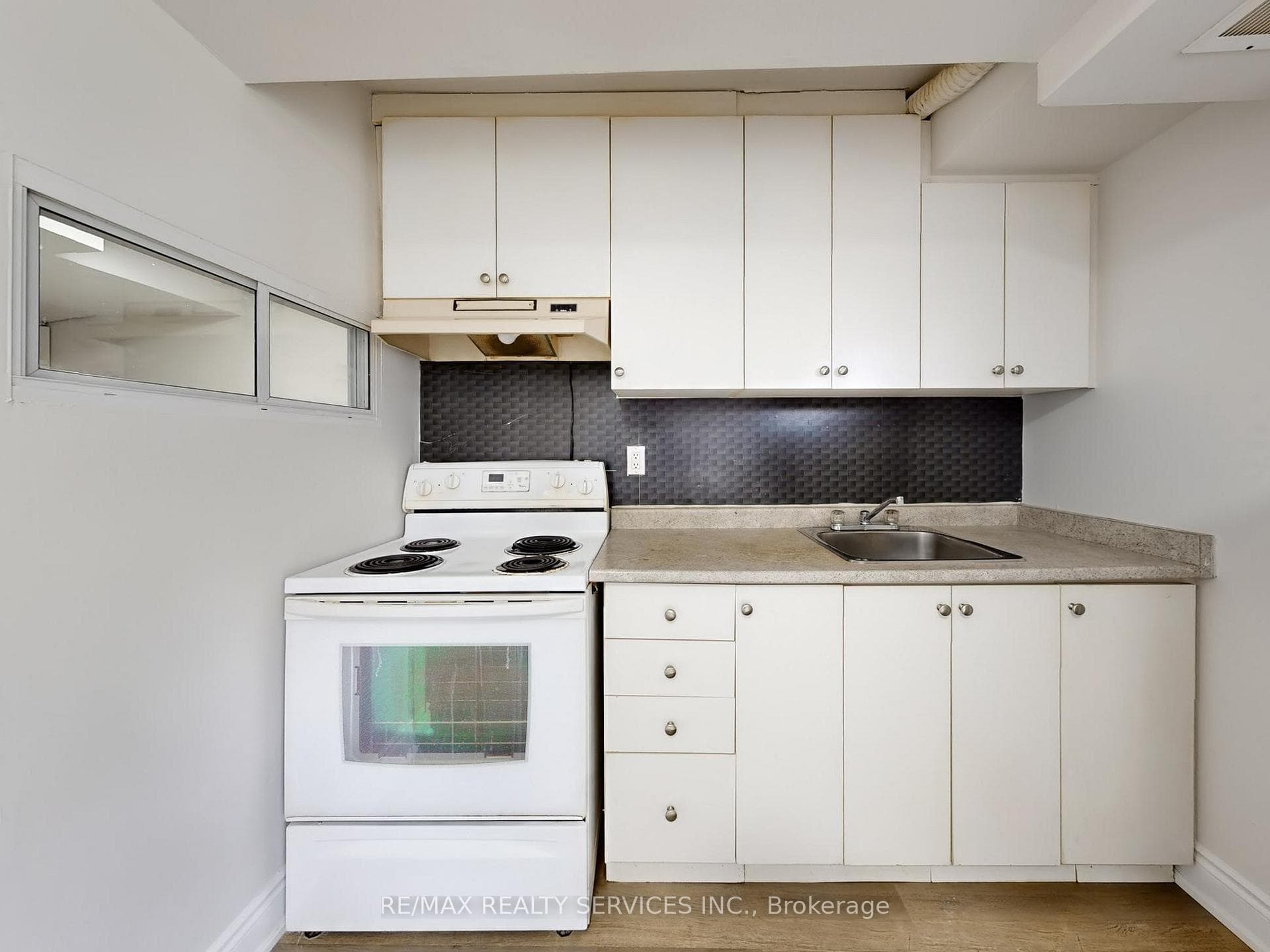 9 Glenridge Road photo 40