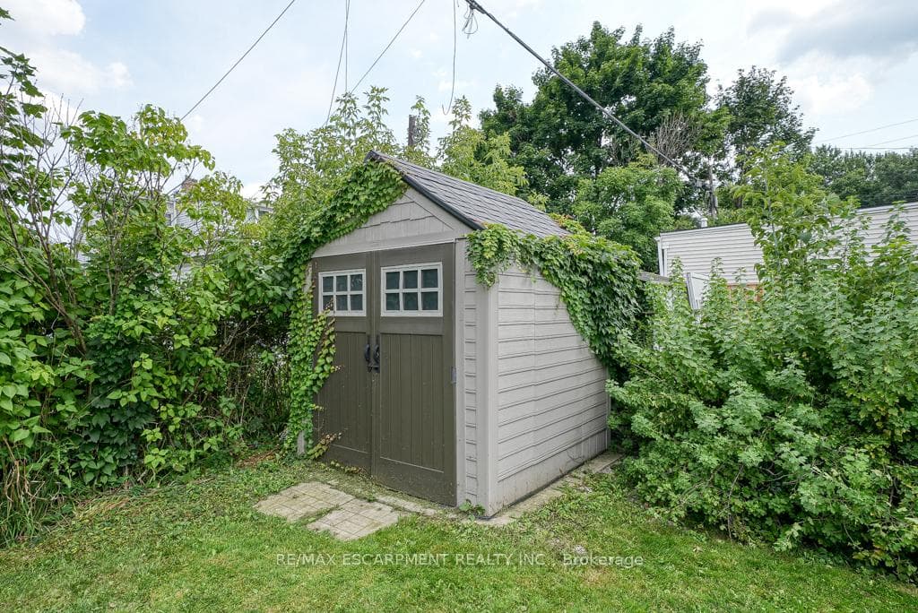 Storage shed