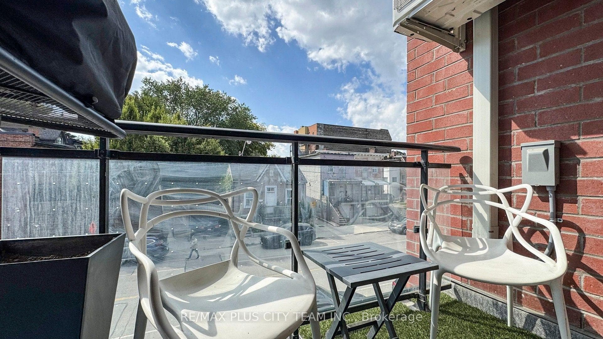 485 Logan Avenue Unit 209 photo 21
