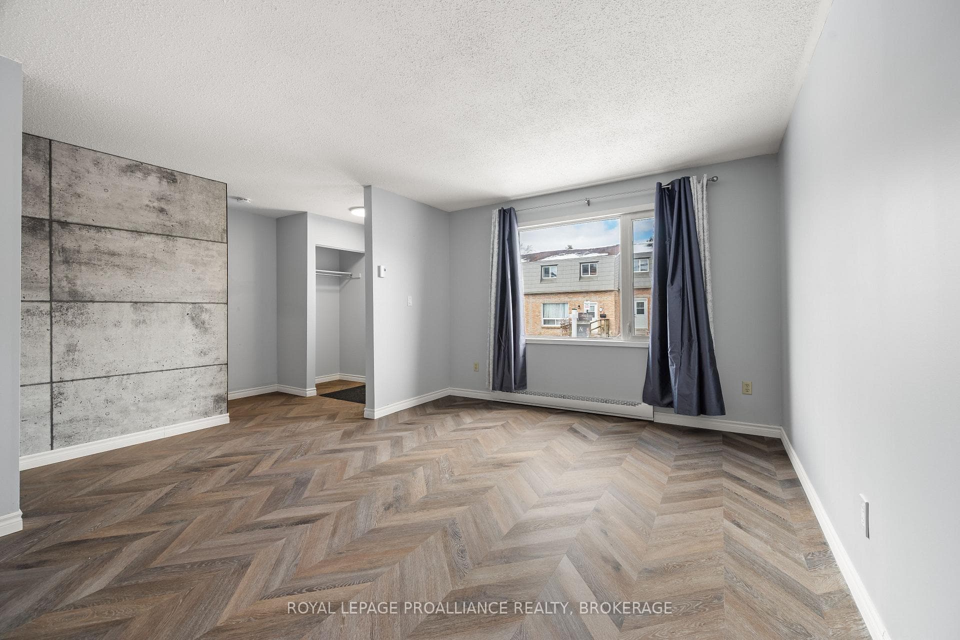 28 Rosemund Crescent photo 8