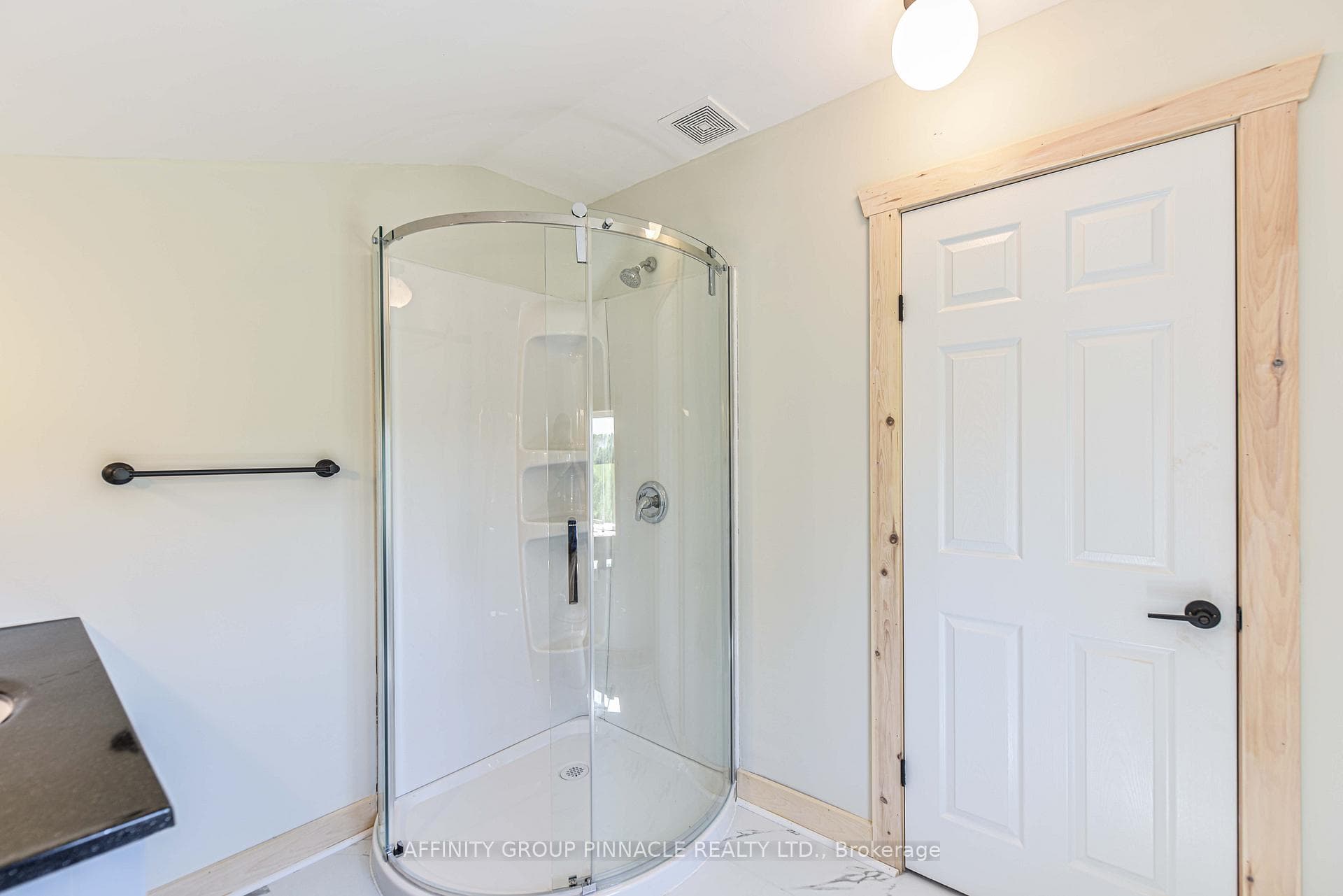 1146 Baseline Road photo 24