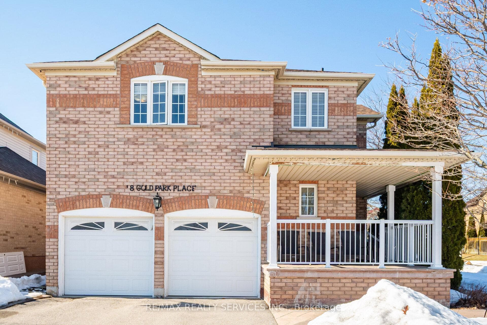 28 GOLD PARK Place photo 1