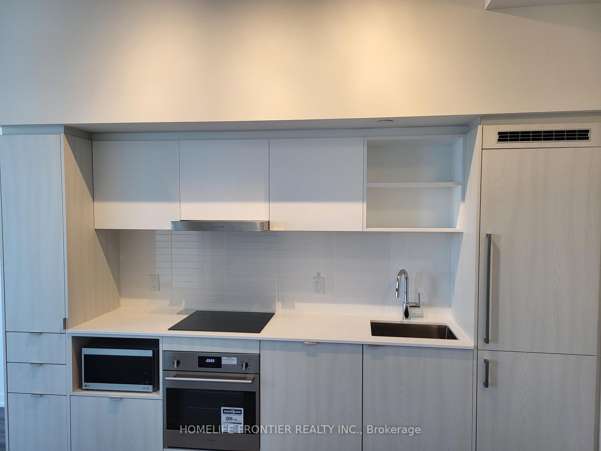 138 Downes Street Unit 3206 photo 9