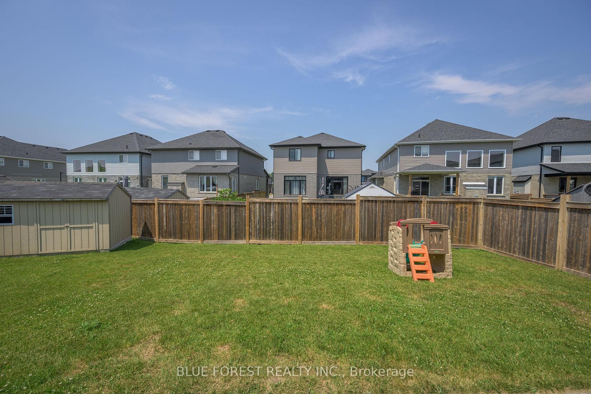 1938 Foxridge Crescent photo 29
