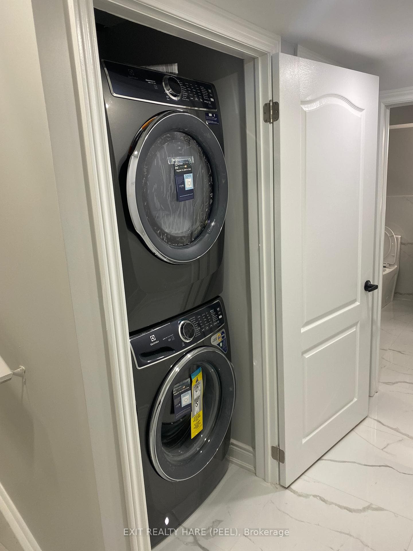 Ensuite Laundry