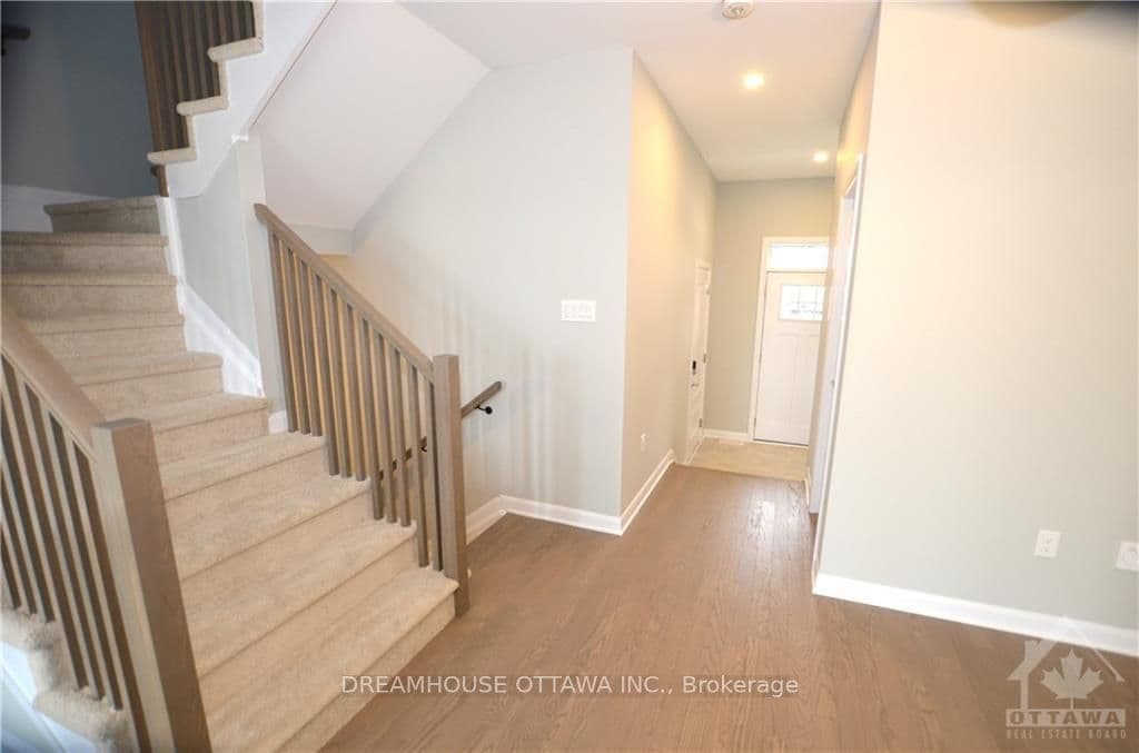 326 GISBORNE Place photo 7