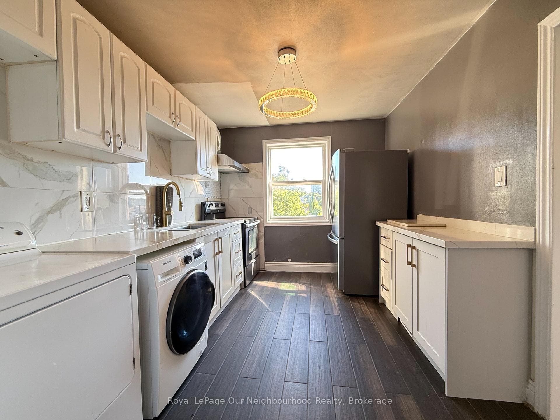 728 Weston Road photo 4