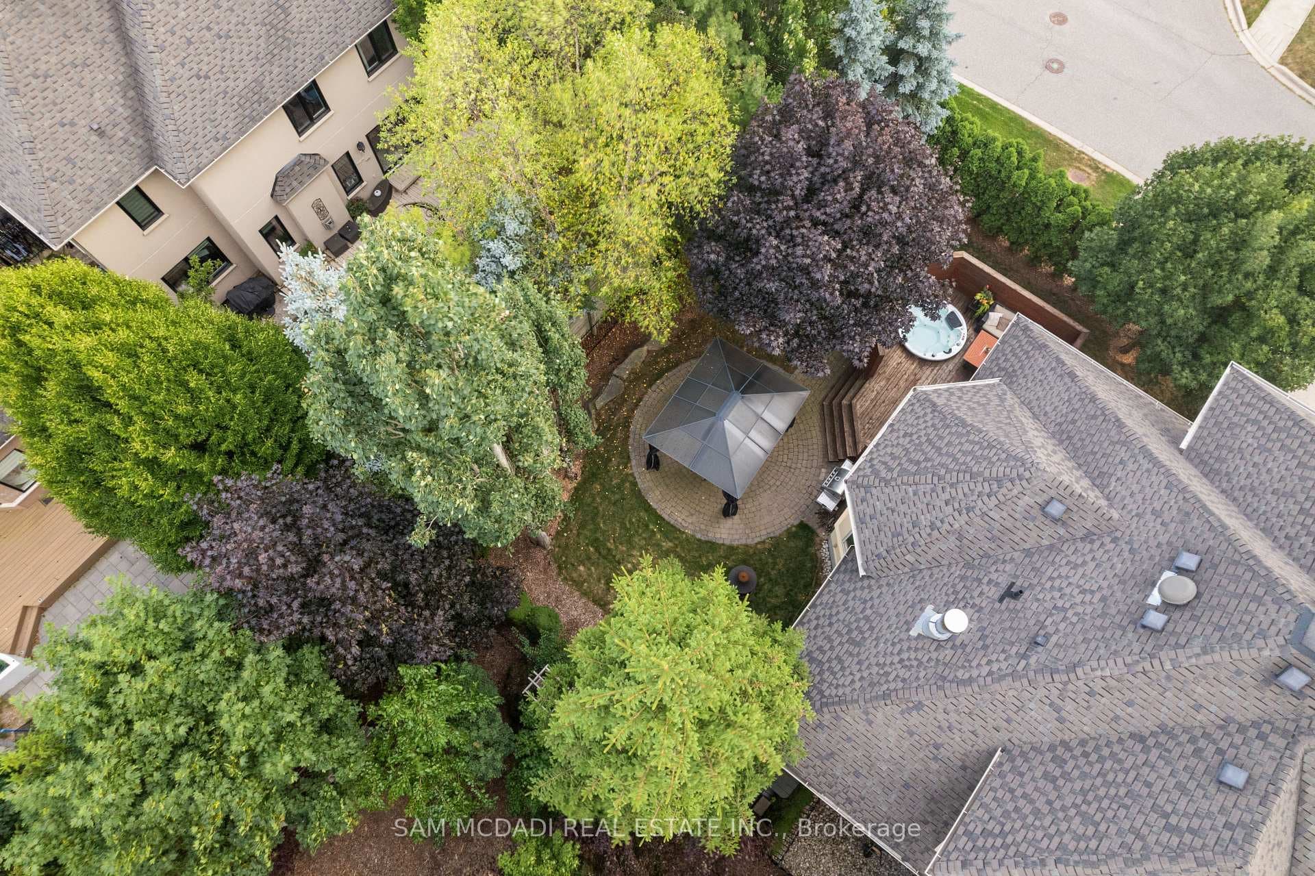 2258 Providence Road photo 42