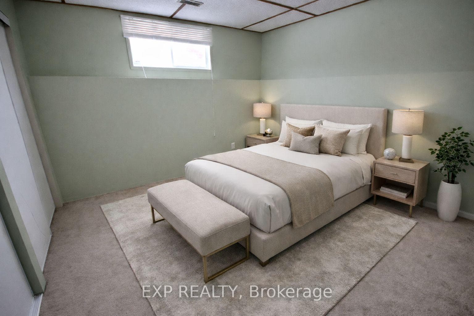 Besement Virtually staged third bedroom