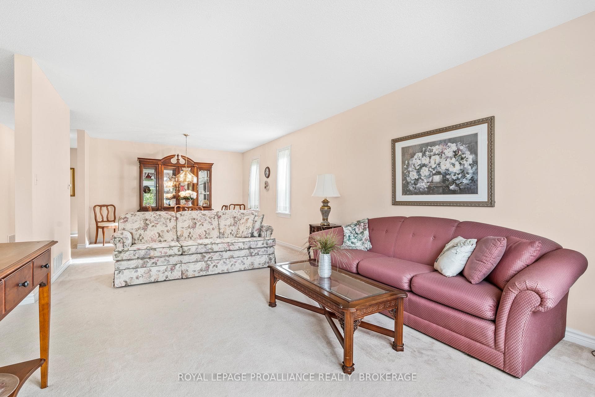 661 Roosevelt Drive photo 8