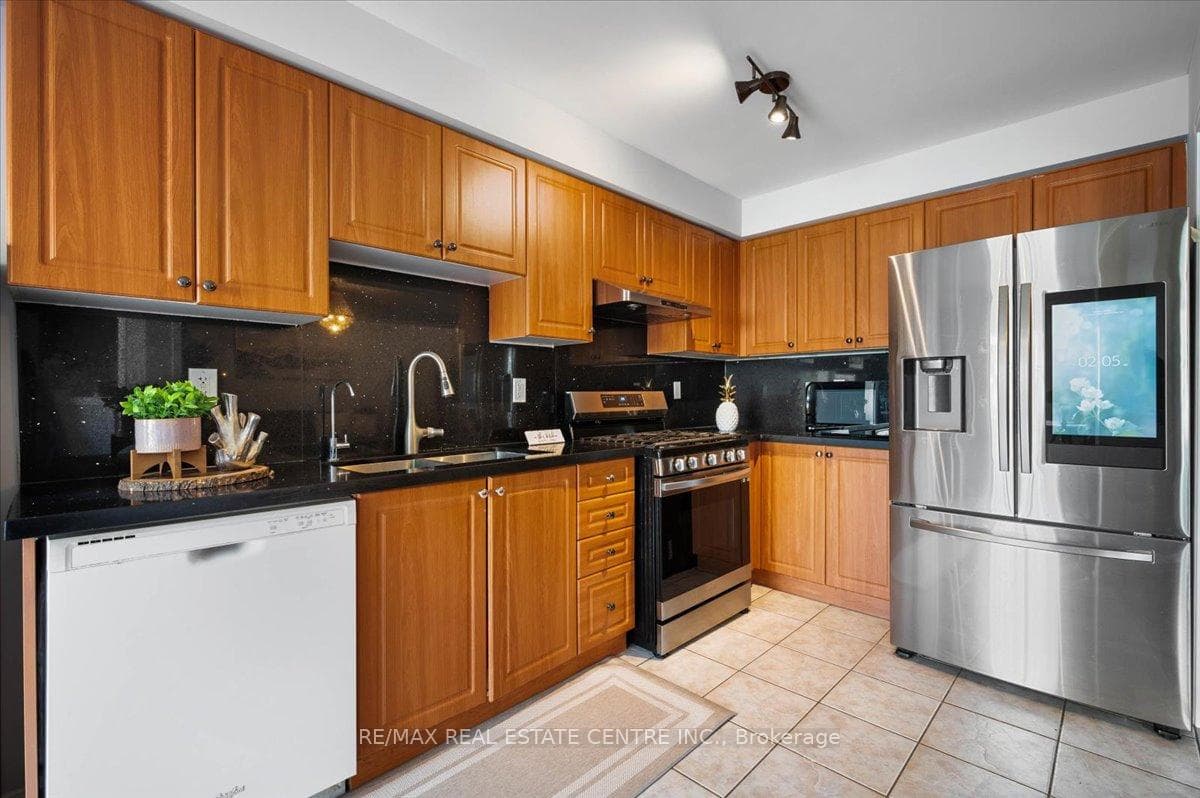 4809 Dovehouse Drive photo 7