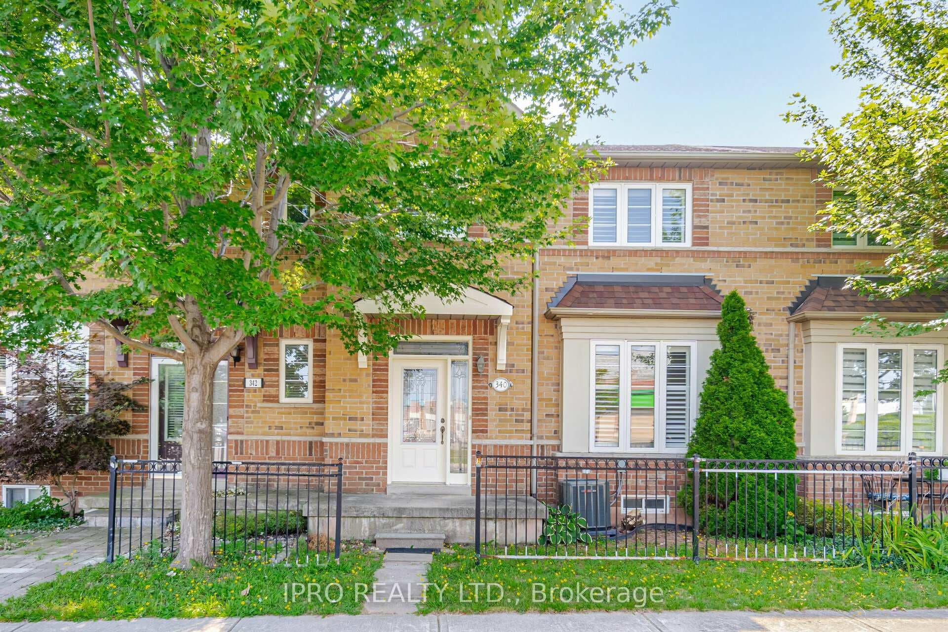 340 Rosegate Way photo 3