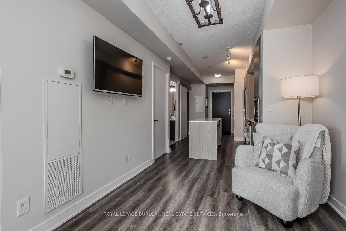 5220 Dundas Street Unit D312 photo 10