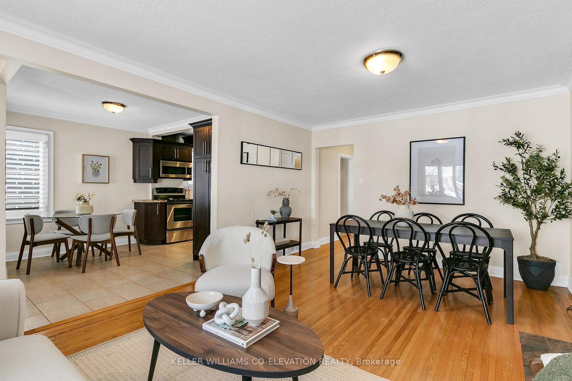 131 Meadowvale Drive photo 6
