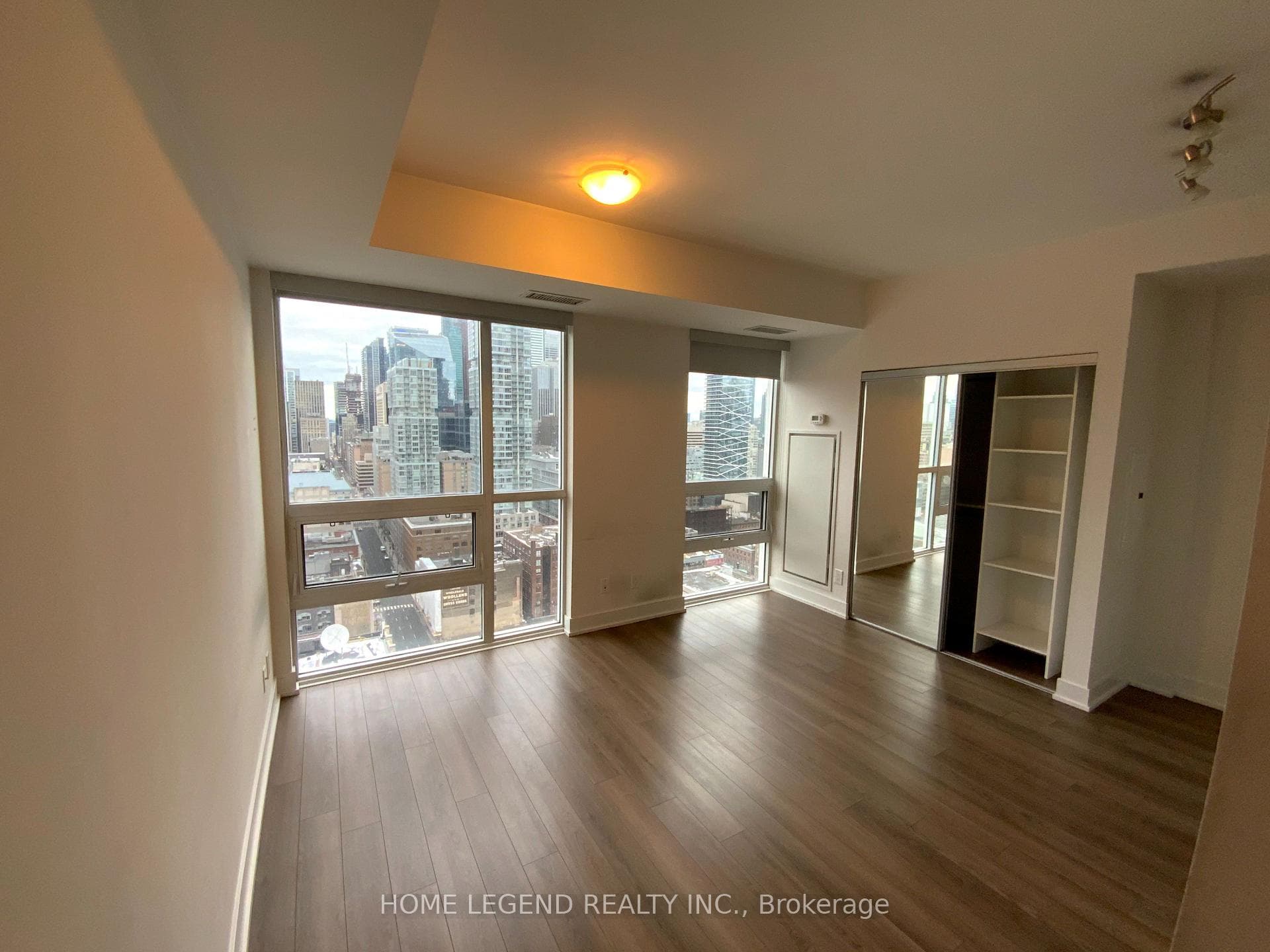 318 Richmond Street Unit 2405 photo 2