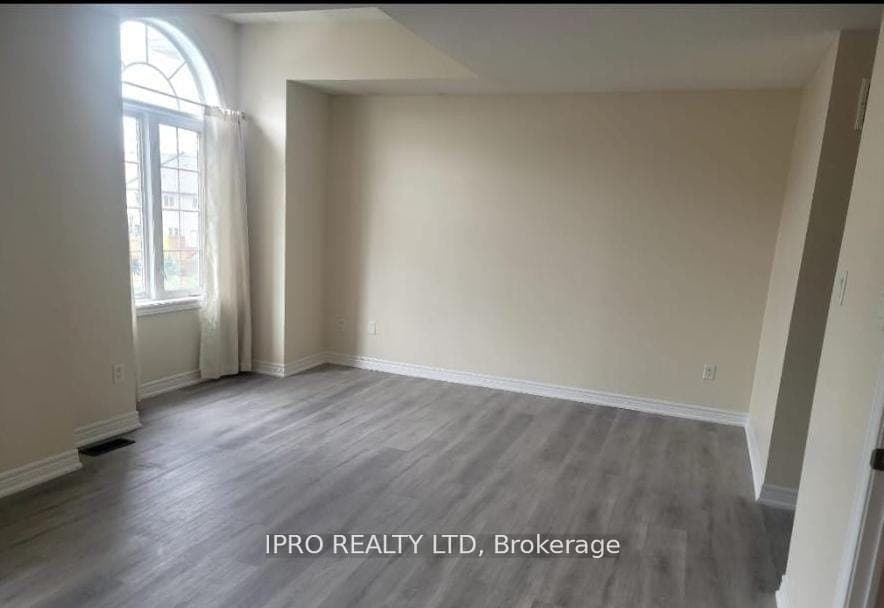 39 Waterbridge Street photo 10