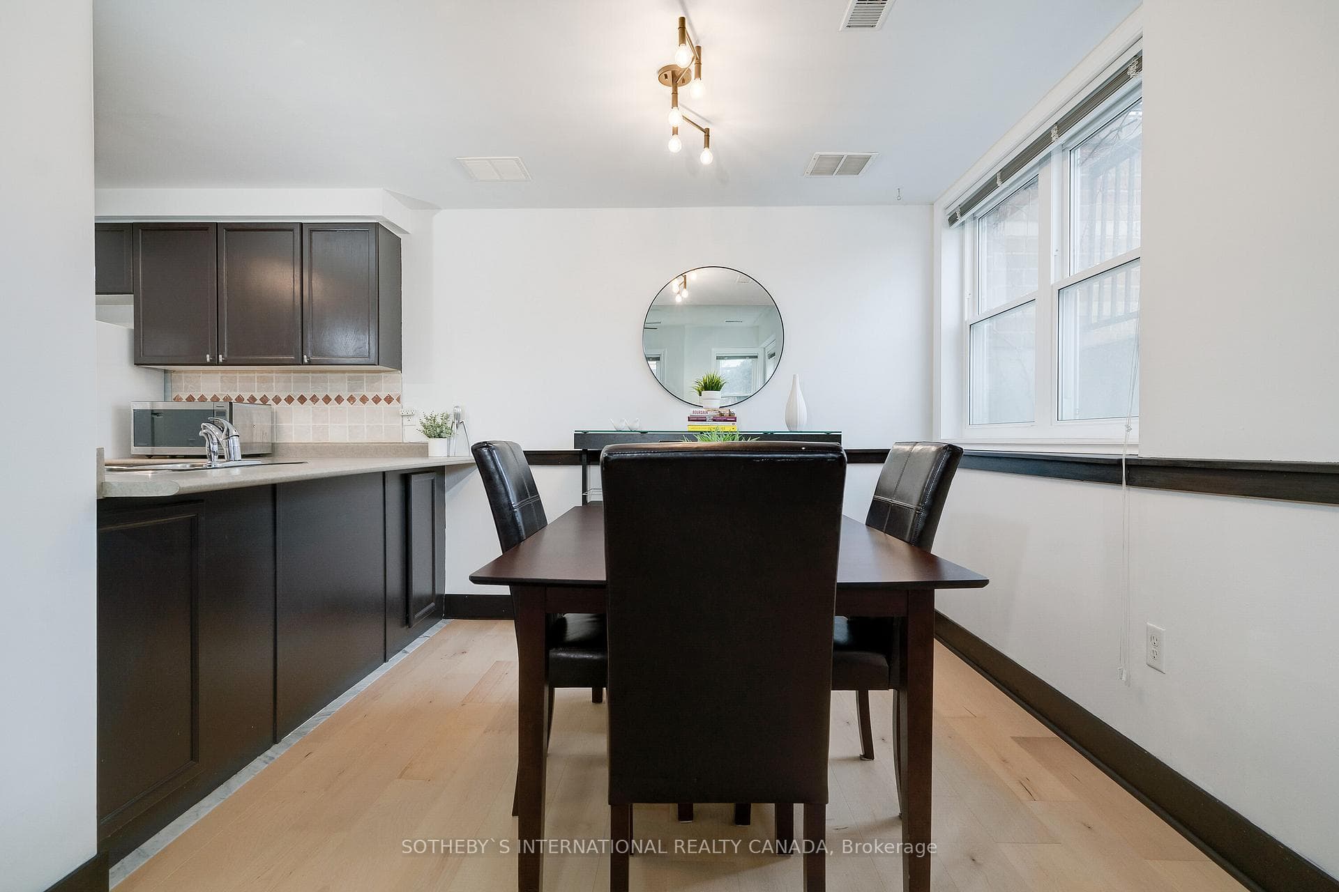 760 Lawrence Avenue Unit 106 photo 8