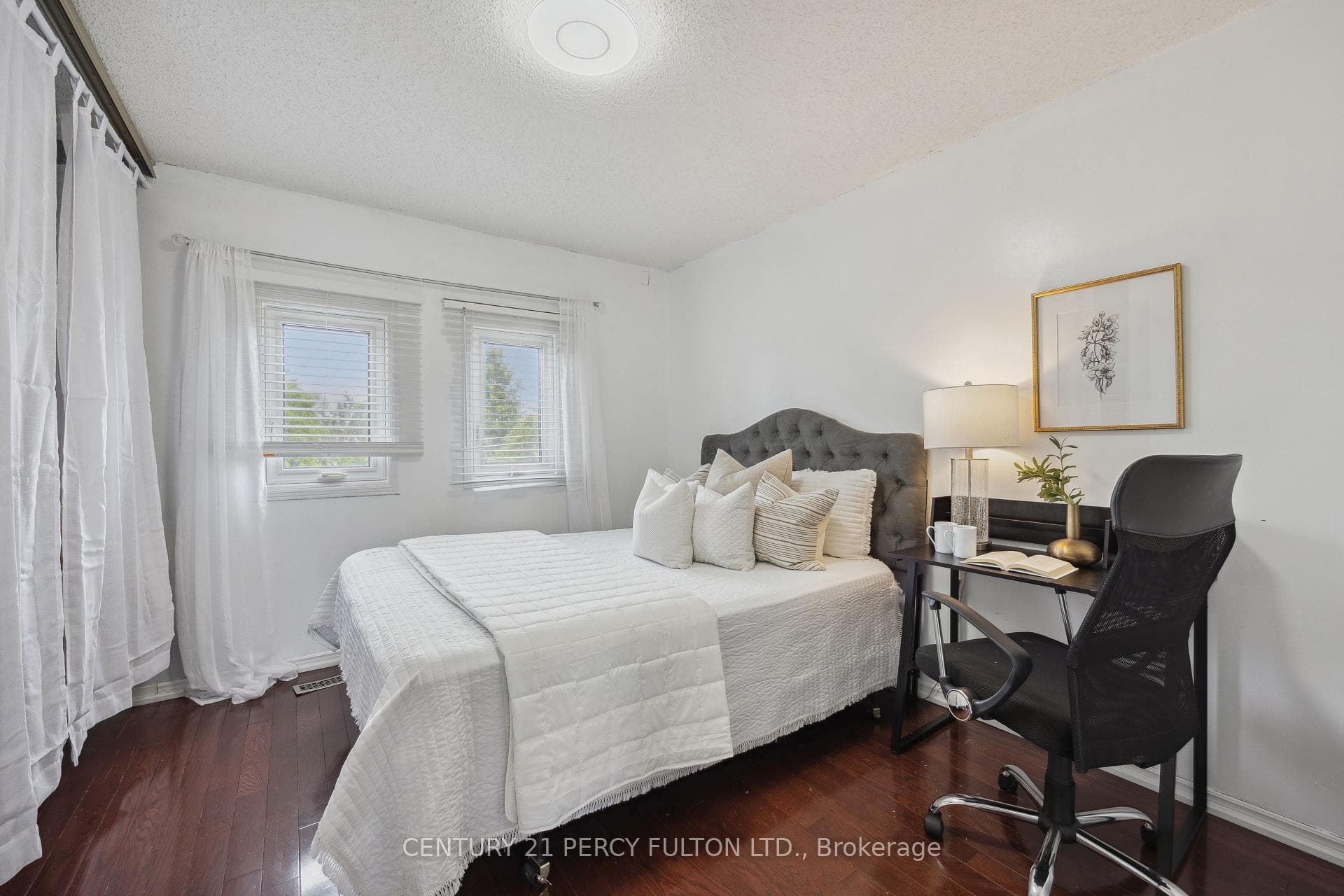 112 Wright Crescent photo 11