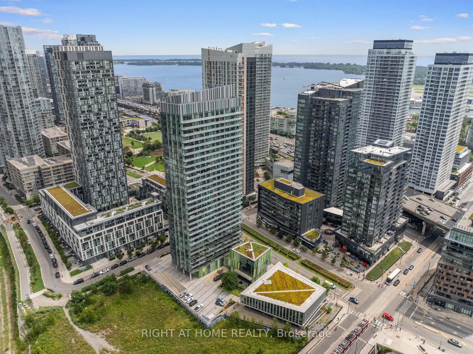 170 Fort York Boulevard Unit 1502 photo 35