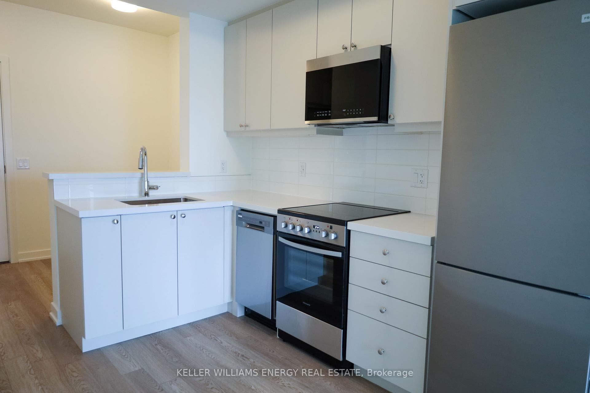 51 Clarington Boulevard Unit 1010 photo 7