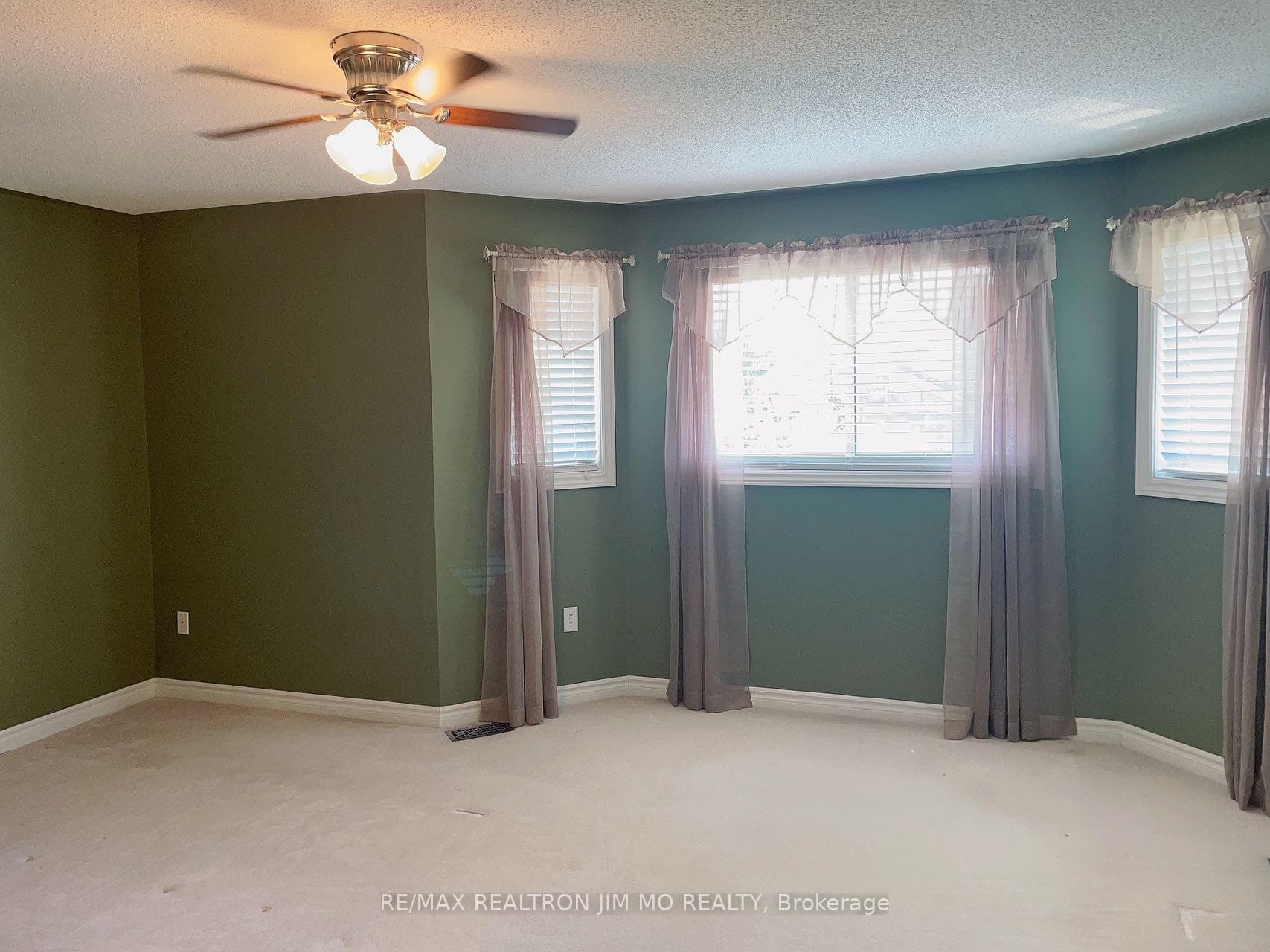 31 Serena Lane photo 20