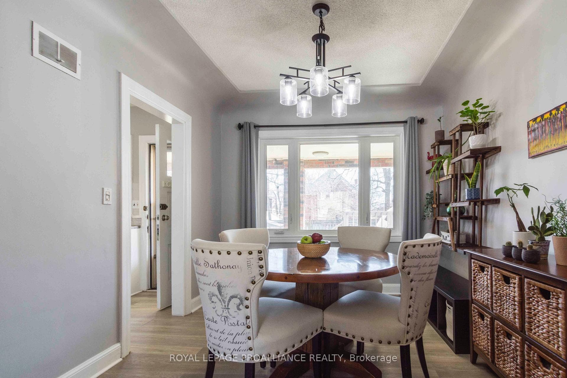 115 Henry Street photo 8