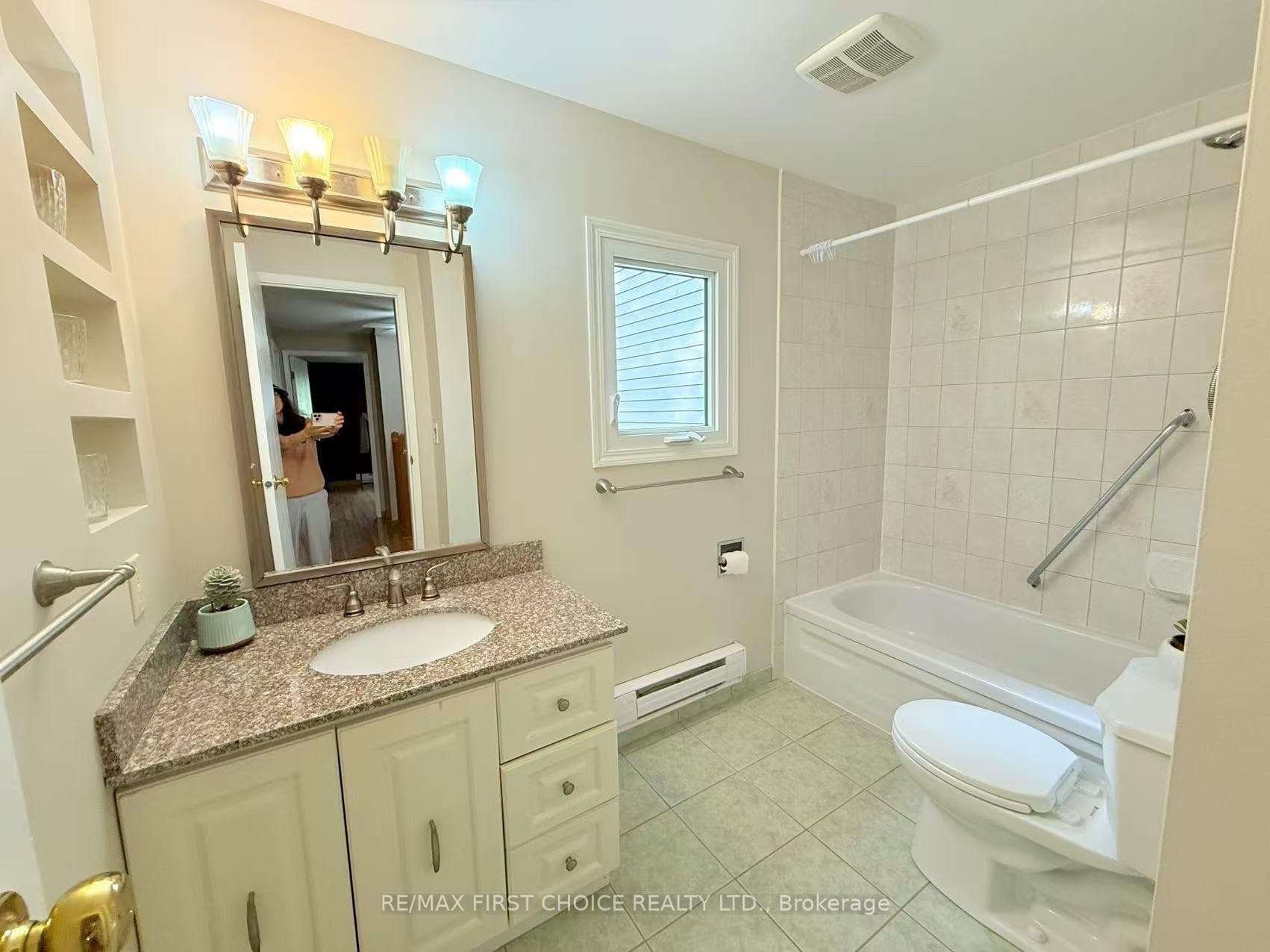 563 Pasteur Road photo 20