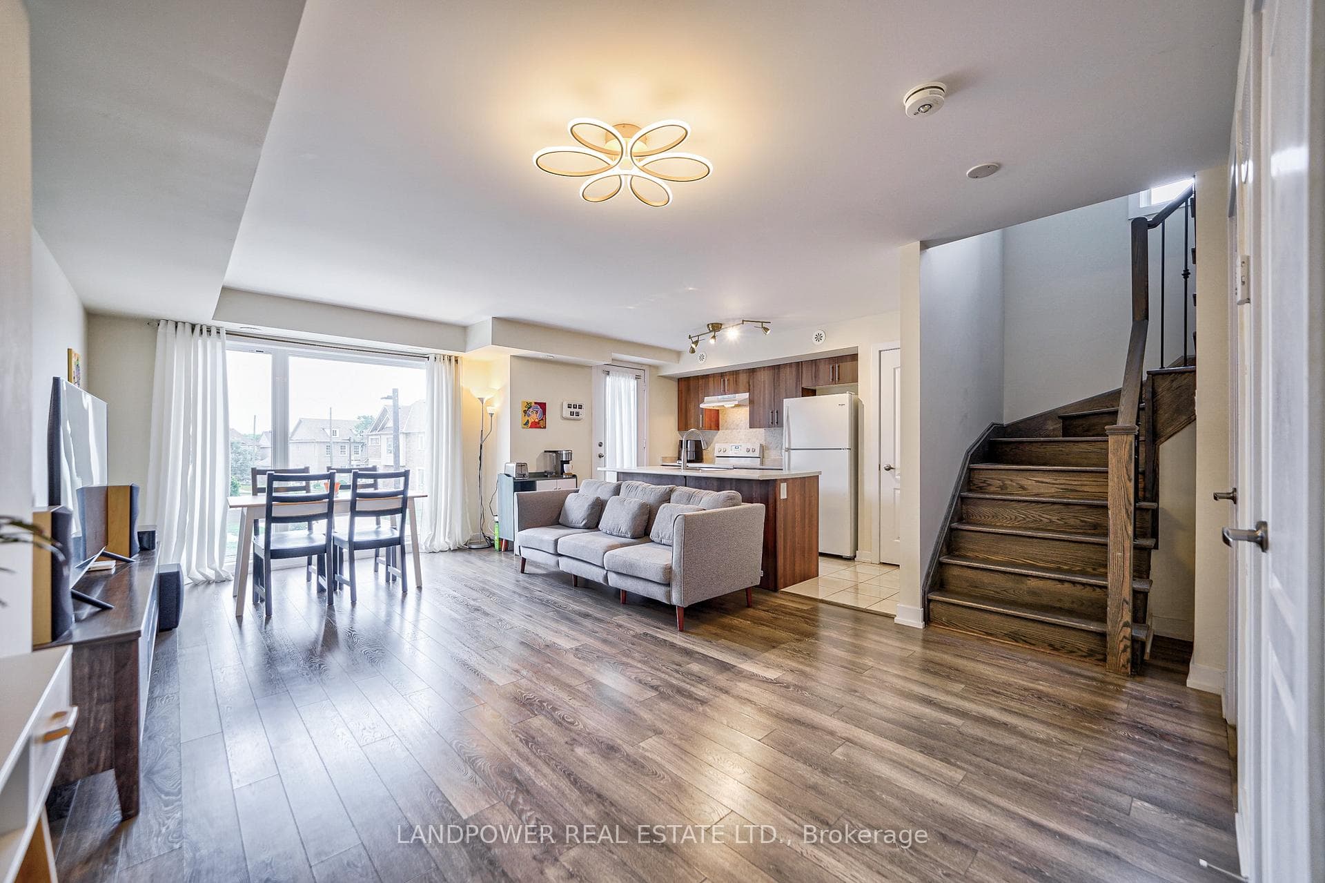 2 Dunsheath Way Unit 104 photo 25
