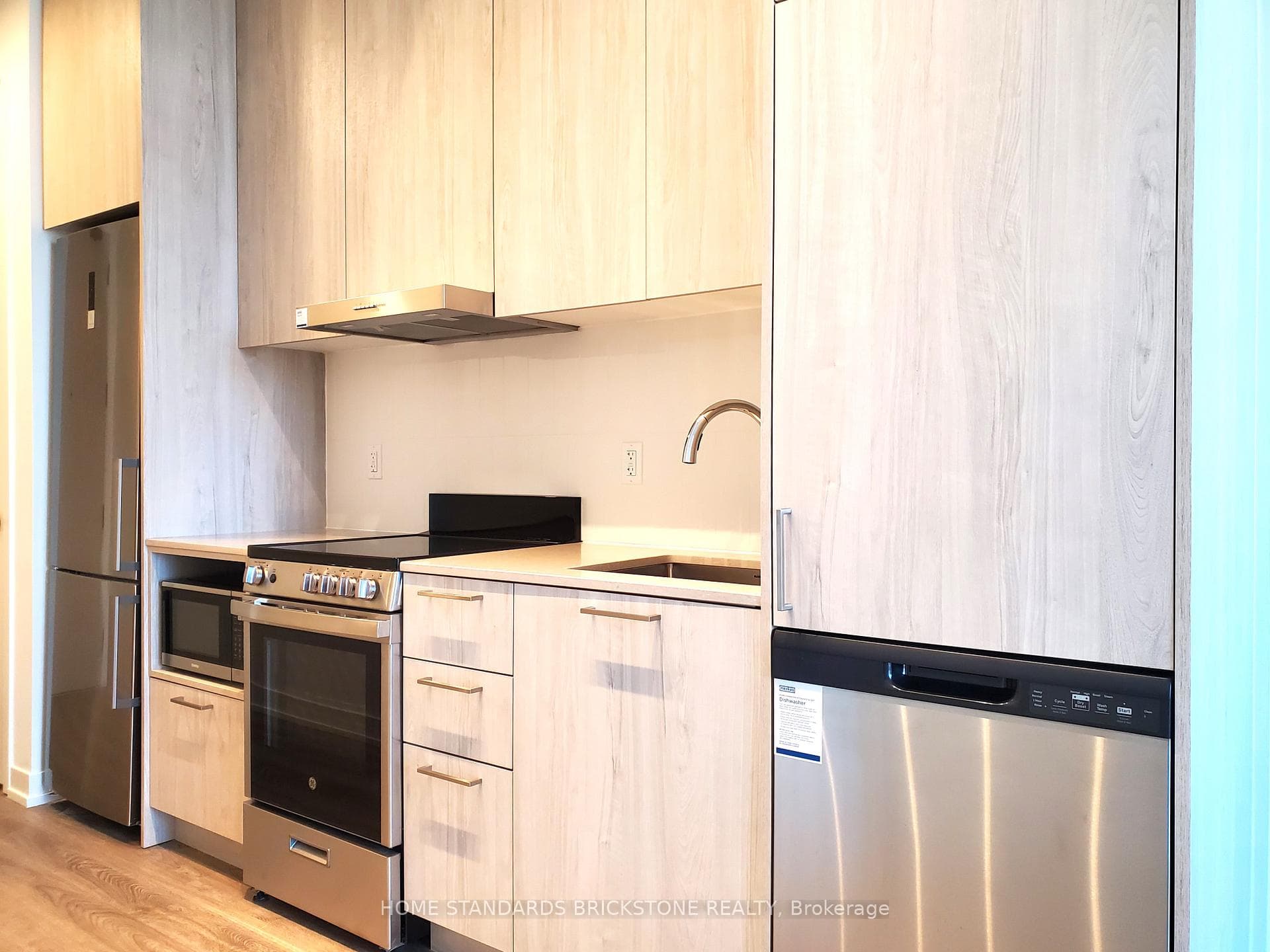 195 COMMERCE Street Unit 3202 photo 6