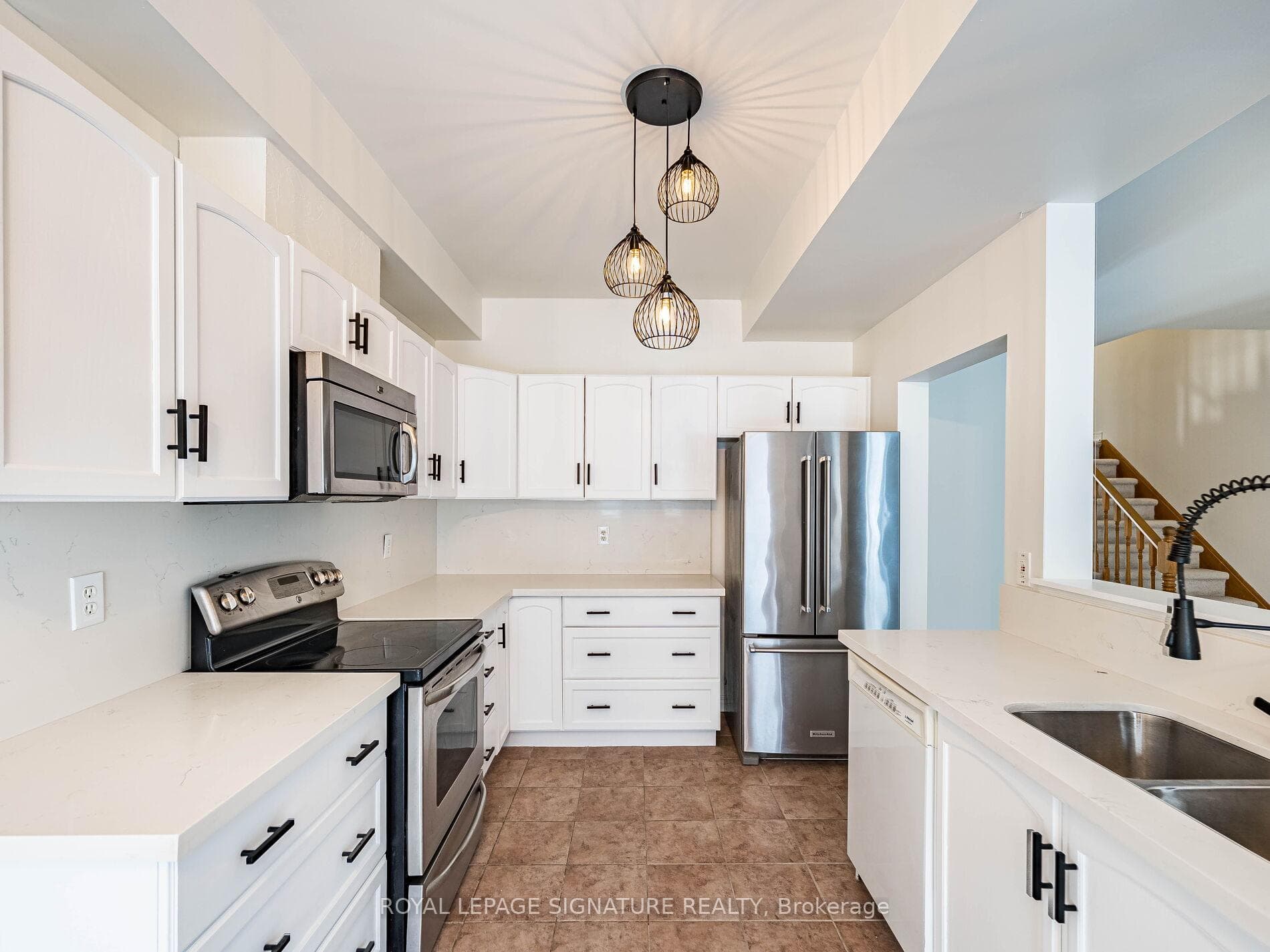 75 Olivia Place photo 16