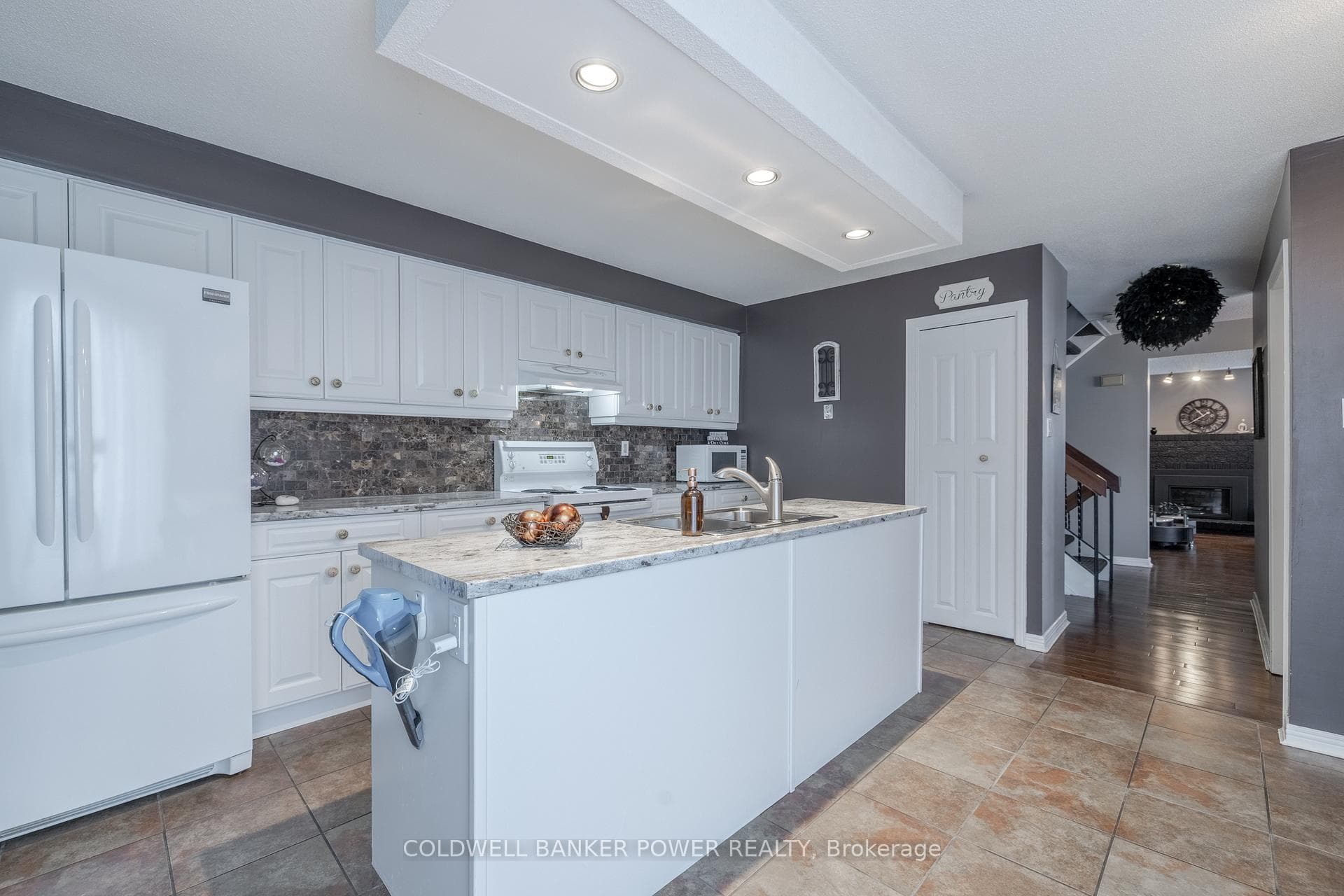703 WINDERMERE Road Unit 73 photo 15