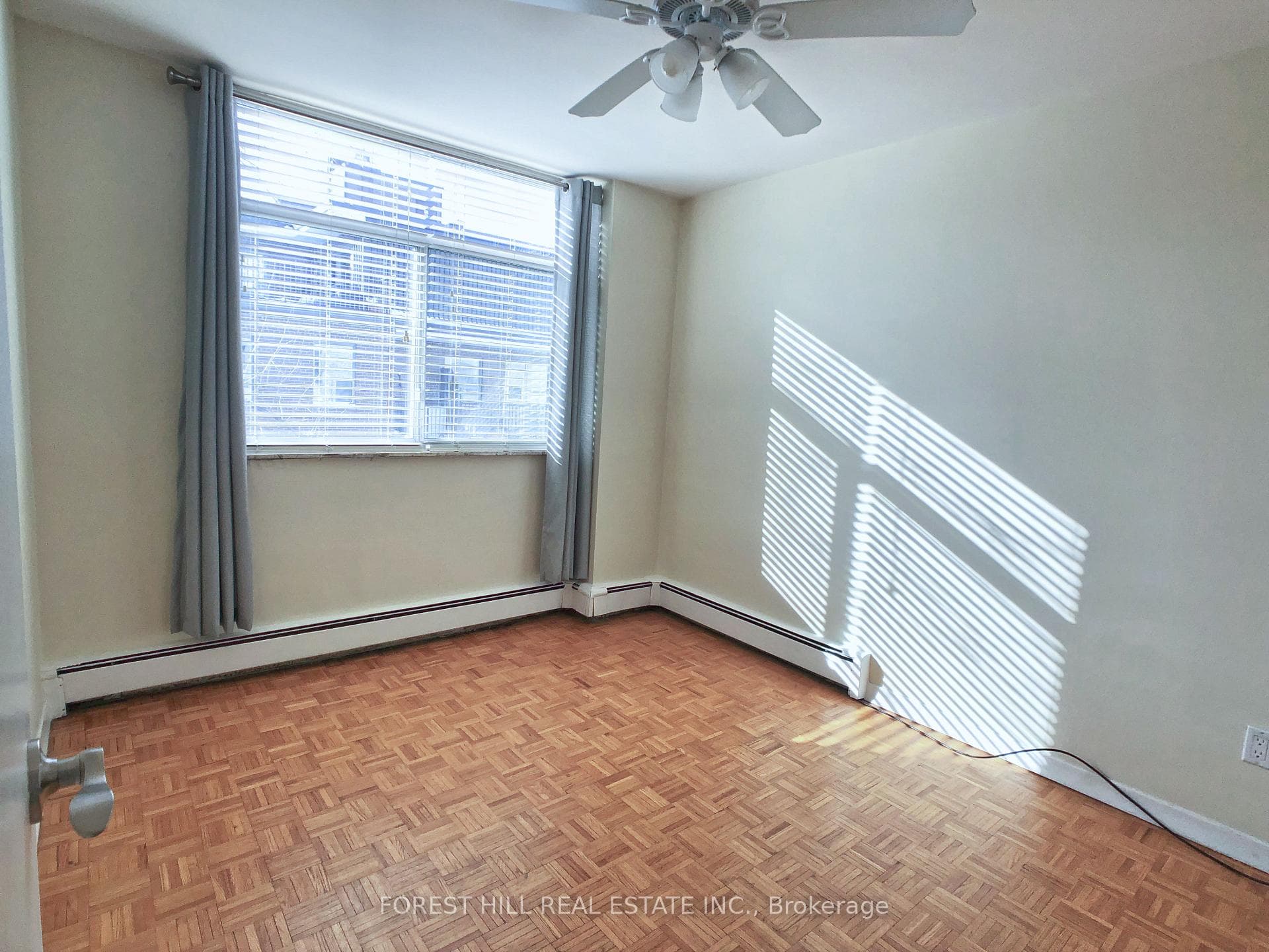 335 Lonsdale Road Unit 502 photo 14