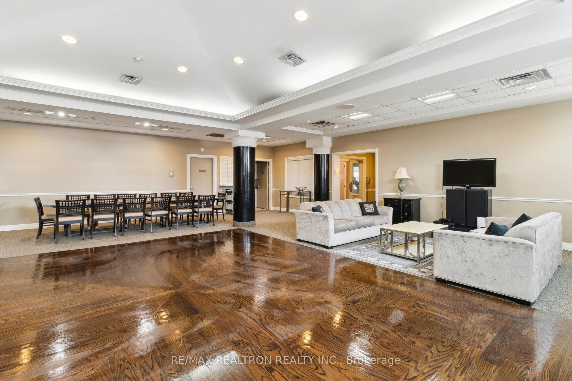 850 Steeles Avenue Unit 306 photo 32