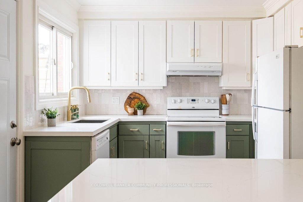 100 Graham Avenue photo 10
