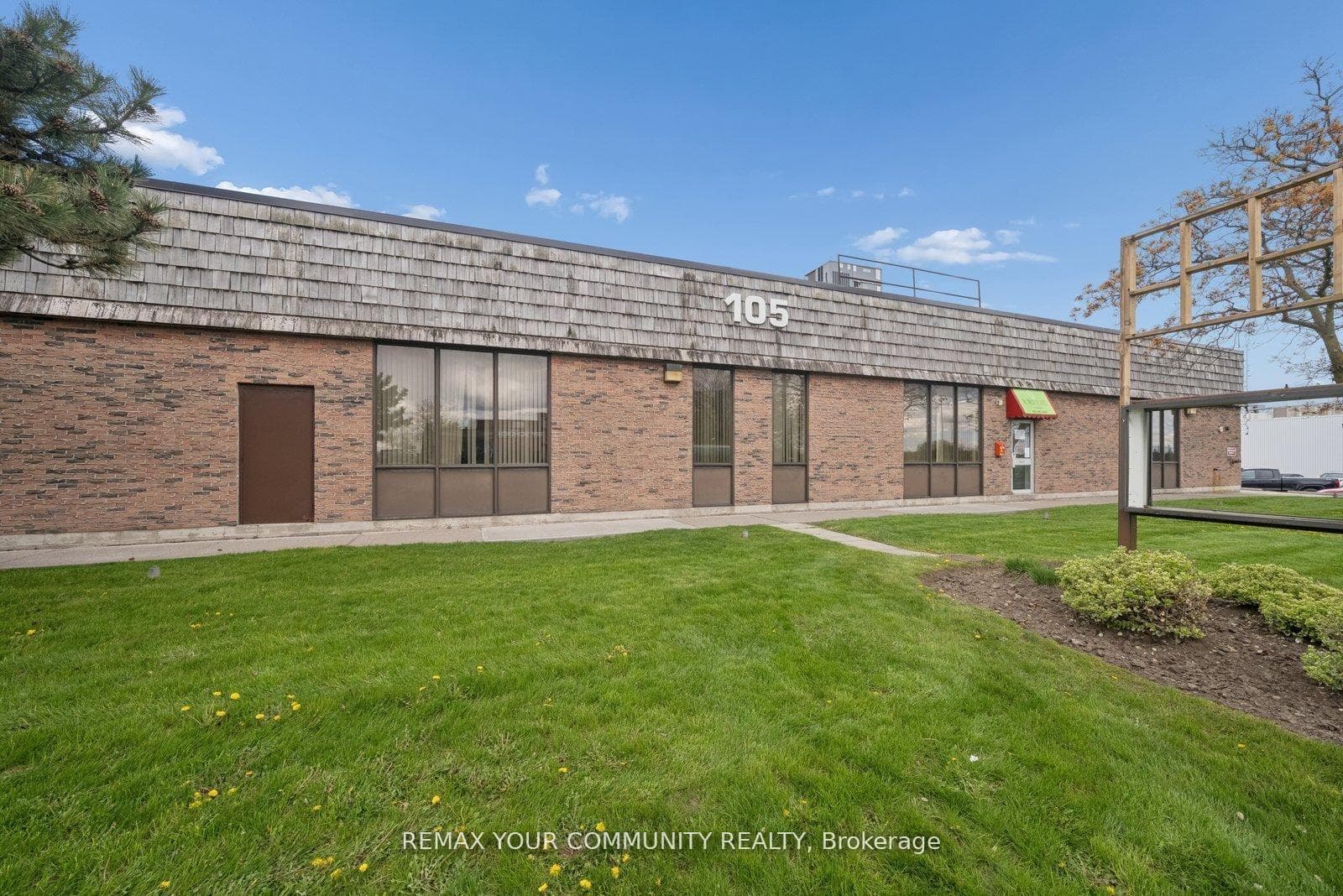 105 Consumers Drive Unit UNITS A-J photo 1