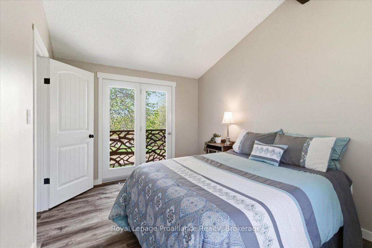 659 Moira Road photo 31