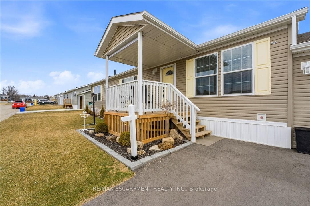 20 Hickory Hollow photo 10