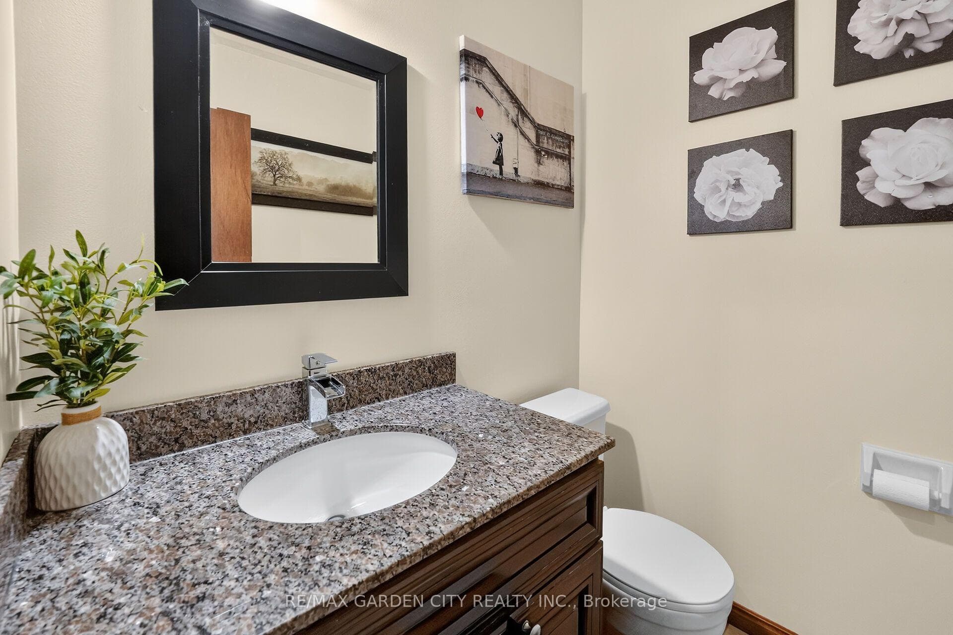 43 Bonaparte Way photo 9