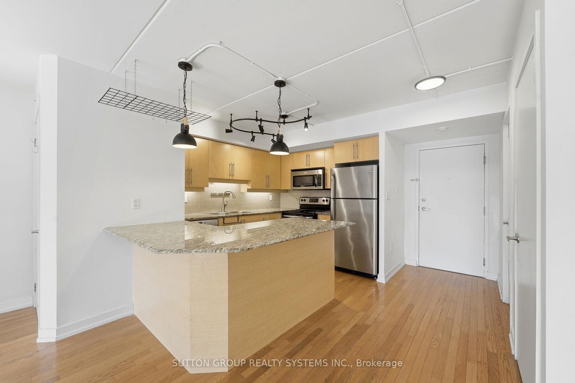 1100 Lansdowne Avenue Unit 332 photo 14