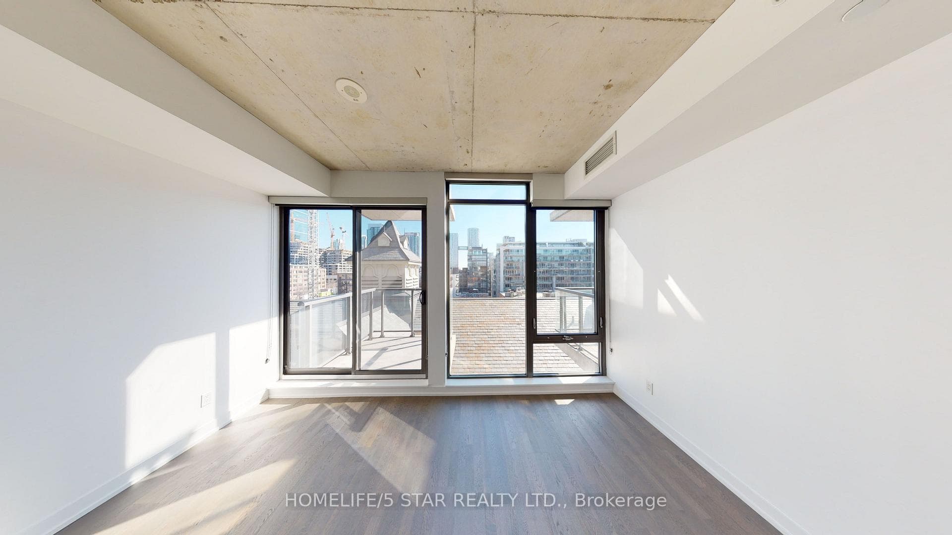 560 King Street Unit 616 photo 8