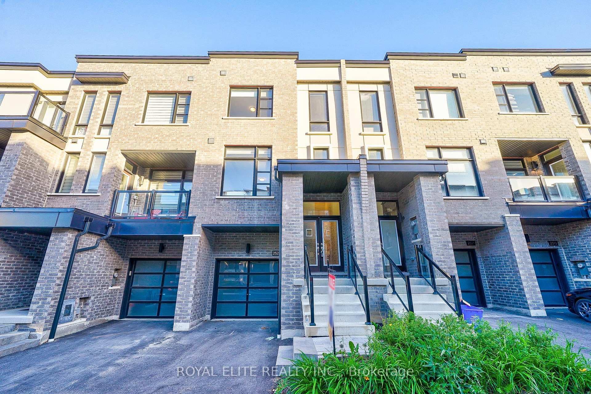 2523 Castlegate Crossing N/A photo 2