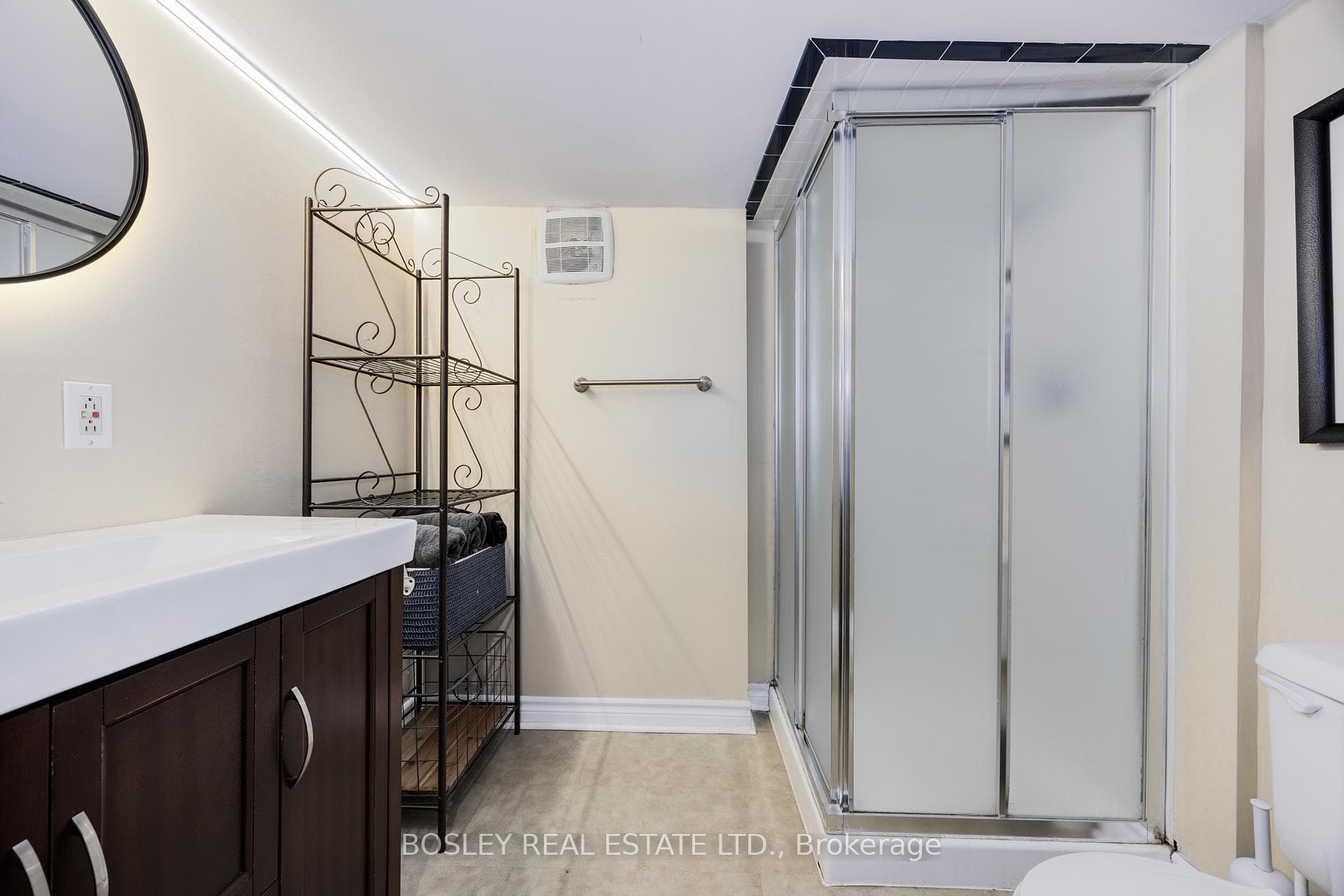 185 Courcelette Road photo 27