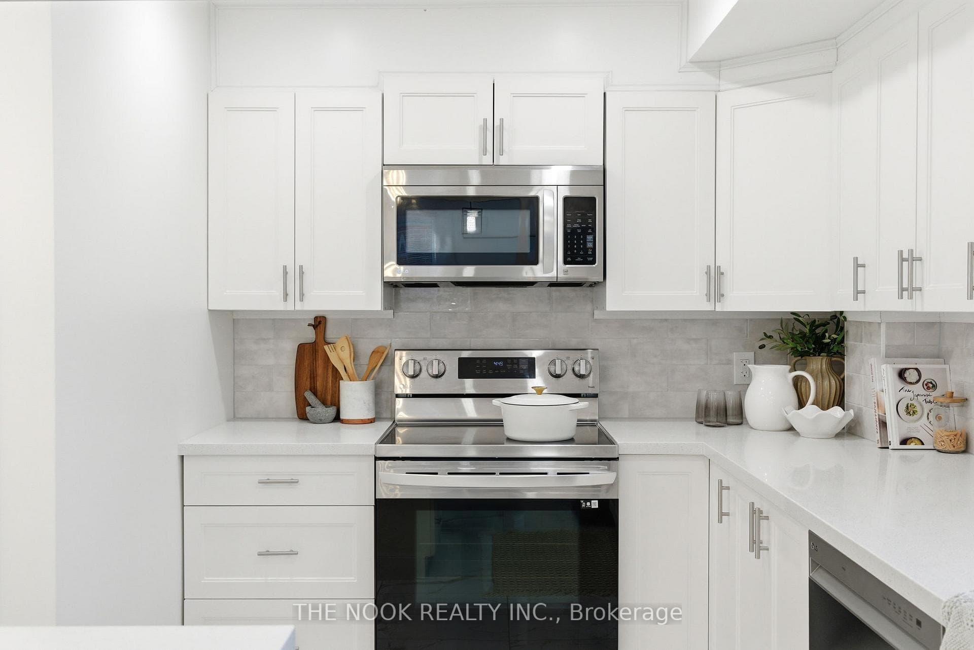 126 Abbott Boulevard photo 24