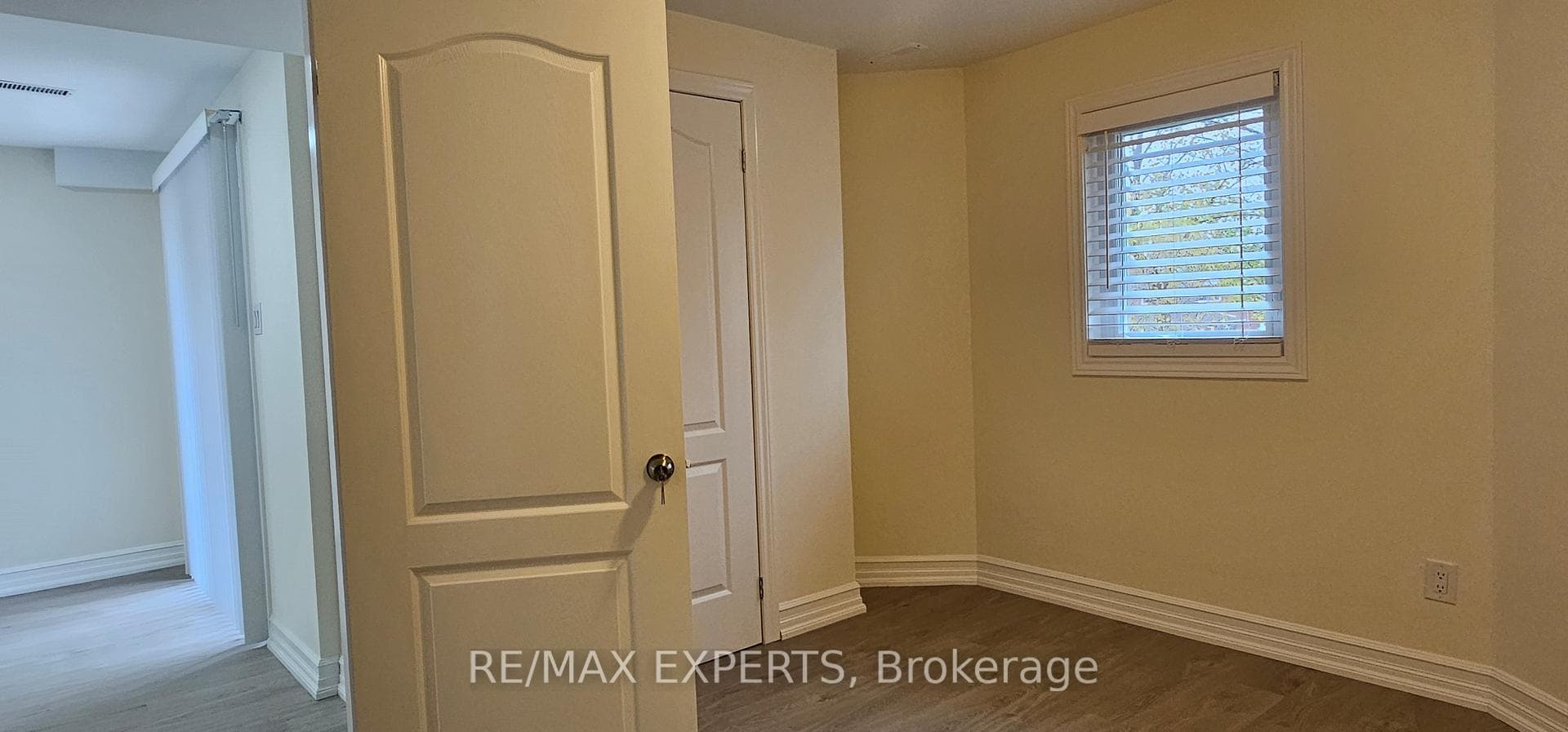 221 Matthew Drive photo 33