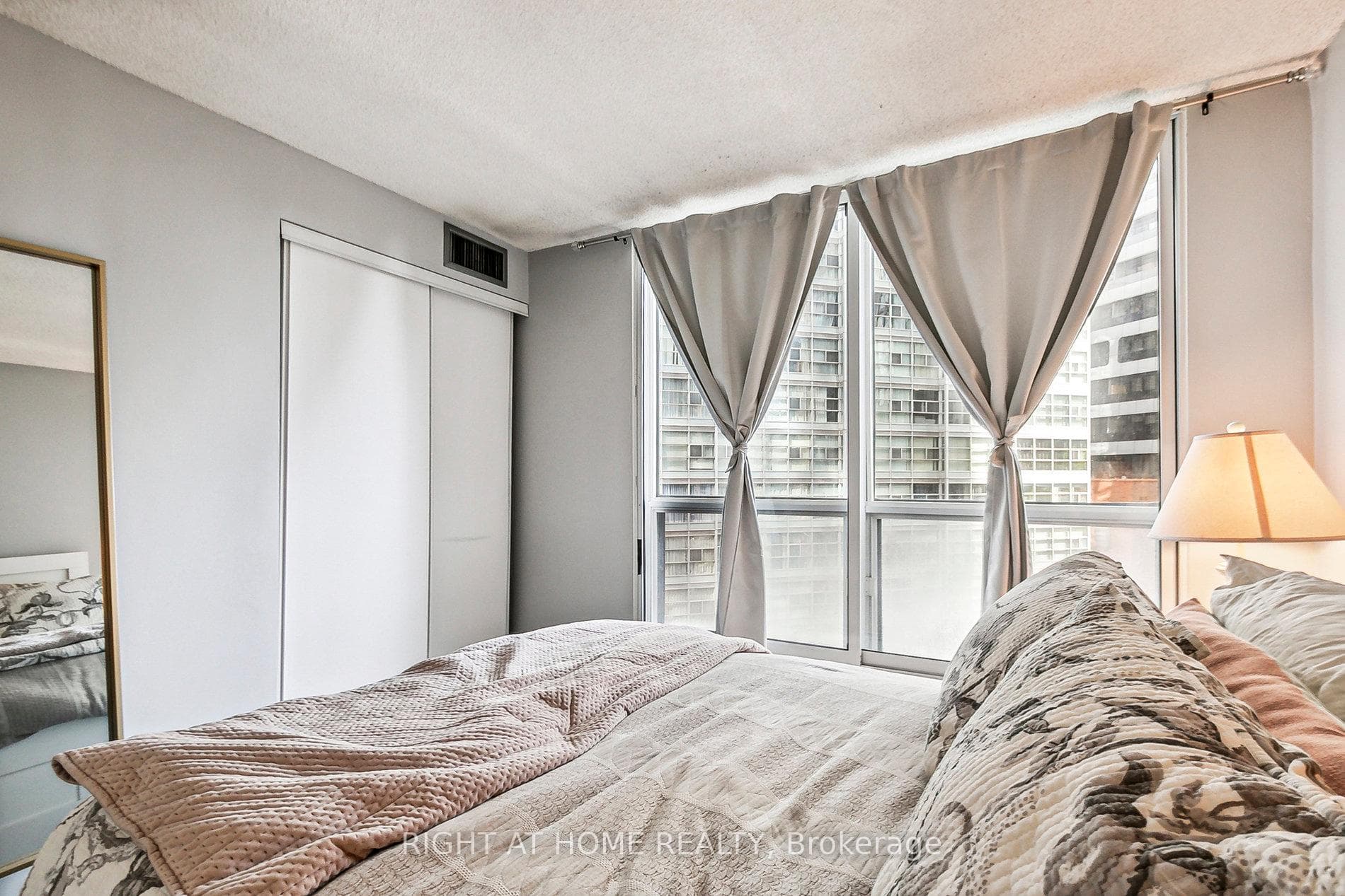 24 Wellesley Street Unit 906 photo 24