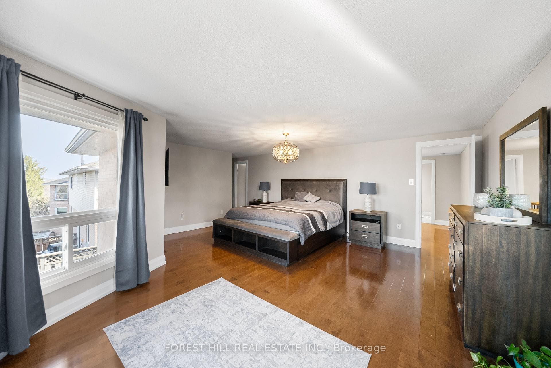 14 Valley Crescent photo 31