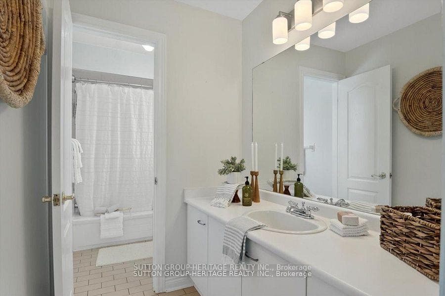 26 Leah Crescent photo 27