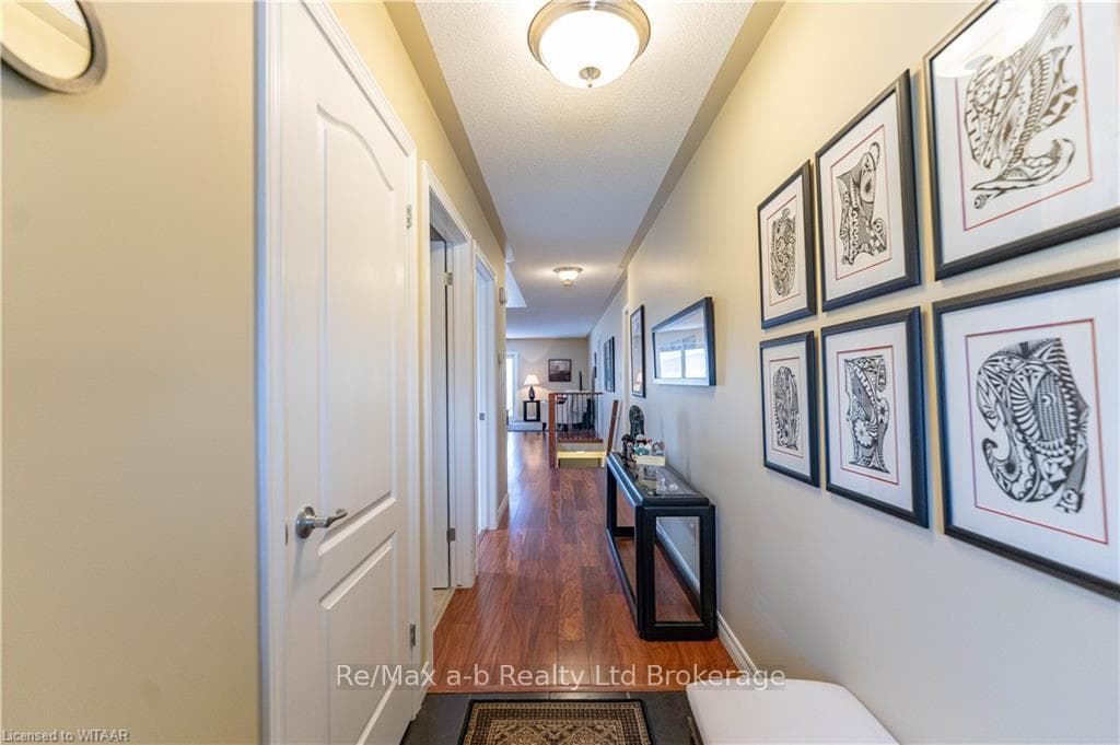 26 JONES Crescent photo 6