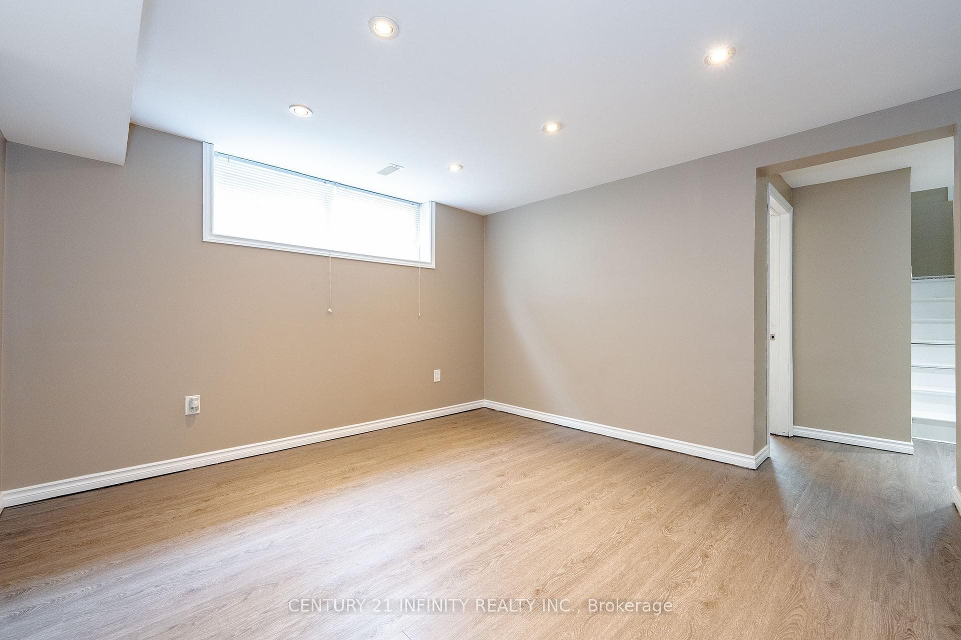 680 Marksbury Road photo 25